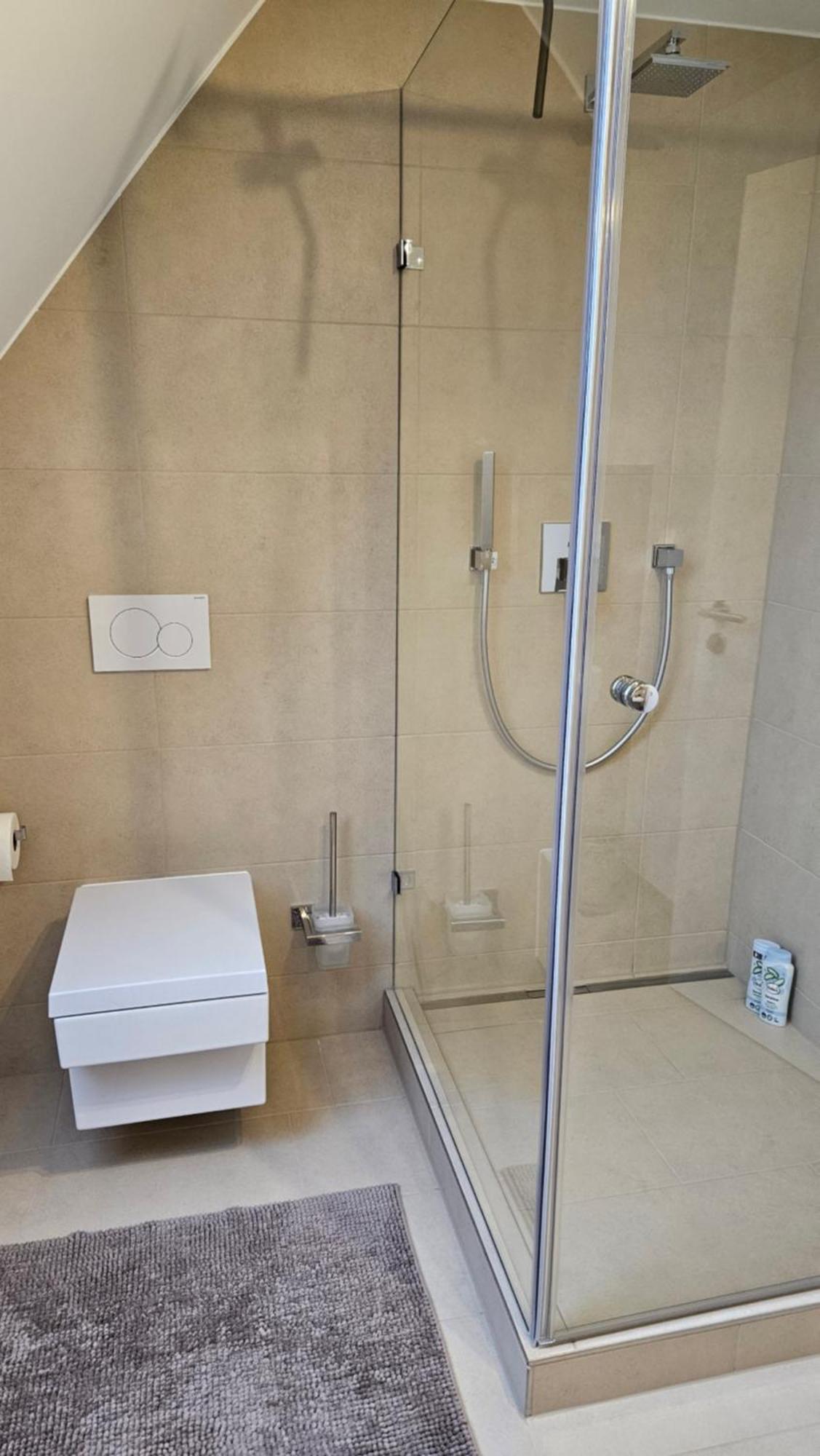 Ferienwohnung As5 Two Bamberg - Zentrale Lage Mit Parkplatz Hallstadt Ngoại thất bức ảnh